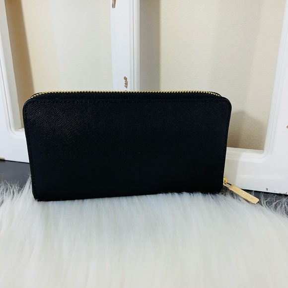 Michael Kors Jet Set Charm Medium Zip Around Wallet - Picture 5 of 16